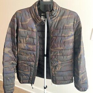Gap Camo PimaLoft Light Puffer Jacket (Size Medium)